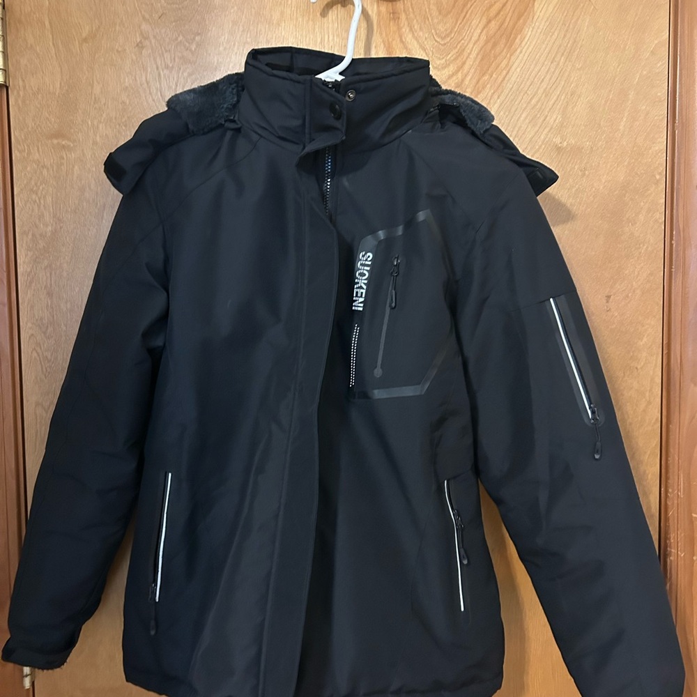 Arctix Black Puffer Jacket with Hood and Weather-Resistant Material